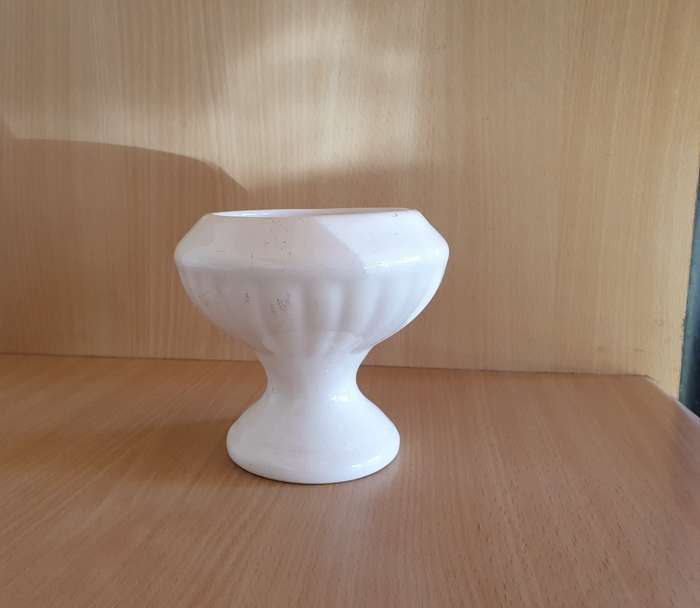 White Ceramic Posy Vase - height 13cm width 14cm