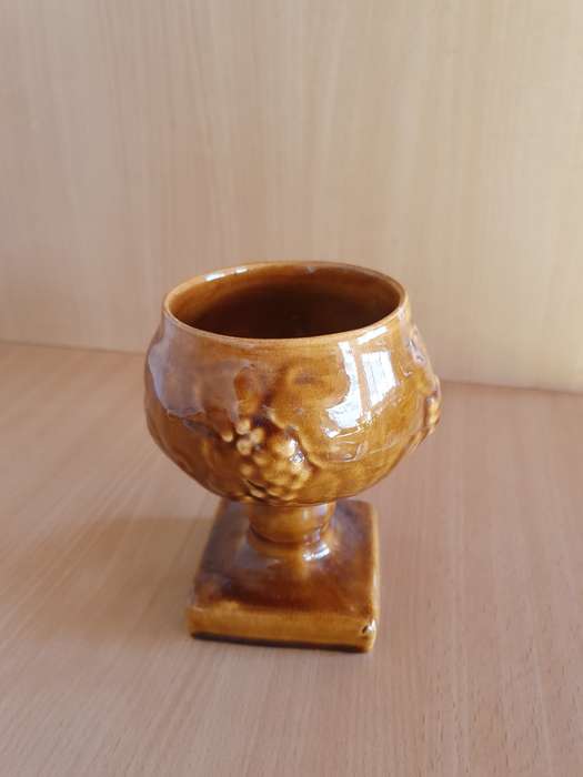 Vintage Ceramic Vase - height 14cm width 14cm