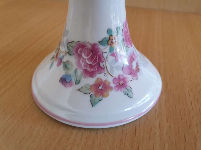 Pretty Floral Candle Holder - Made in Japan, Exclusively for Elizabeth Arden - height 9cm