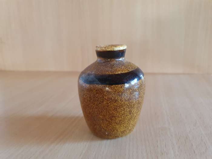 Small Ceramic Vase - height 8cm width 7cm