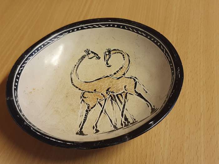 Round Stoneware Bowl with Giraffe Detail - width 15cm height 4cm