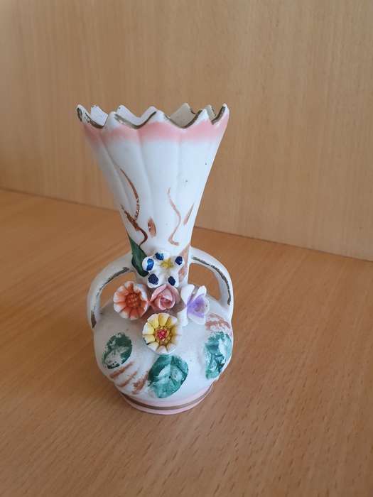 Vintage Floral Ceramic Vase - height 10cm width 7cm