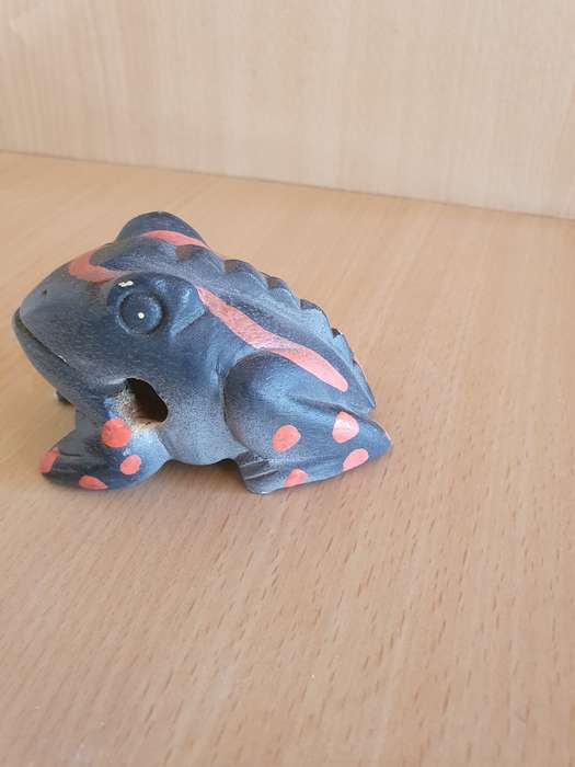 Small Wooden Lucky Frog (11cm x 6cm height 5cm)