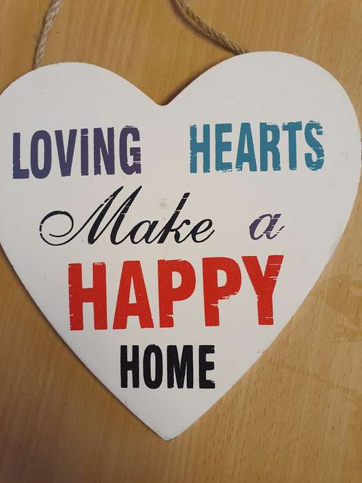 Heart Shaped Sign - Loving Hearts Make a Happy Home  - 20cm x 20cm