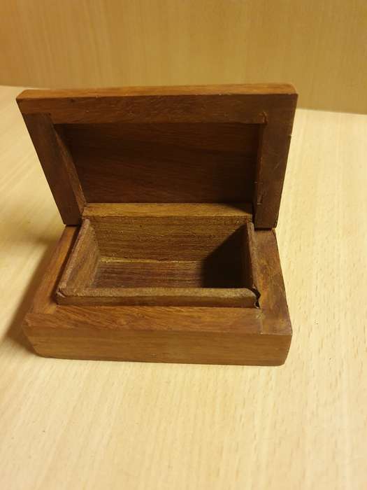 Wooden Trinket Box (10cm x 7cm height 4cm)