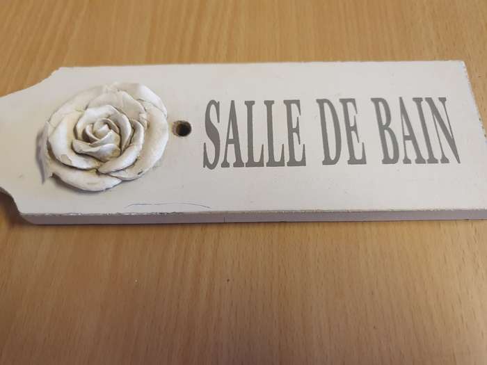 Wooden Display - Salle De Bain (22cm x 7cm