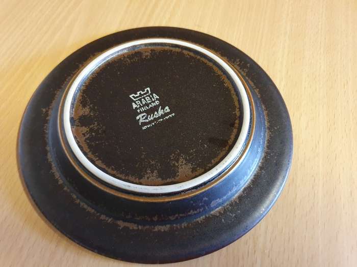 Arabia Ruska Stoneware Plates, Made in Finland - width 17cm