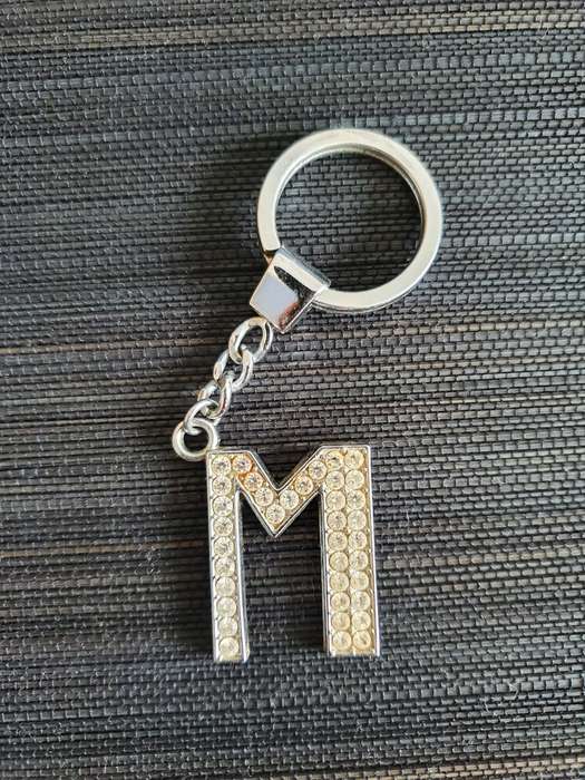 M - Keyring/Keychain