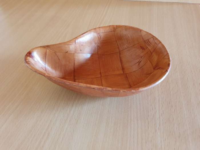 Set of 2 Vintage Wooden Salad Bowls - 17cm x 12cm height 5cm