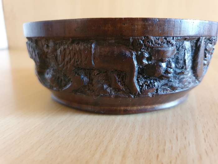 Round Carved Wooden Bowl - width 15cm height 4cm