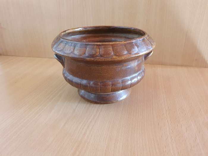 Round Brown Ceramic Plant Pot/Planter (height 11cm width 17cm)
