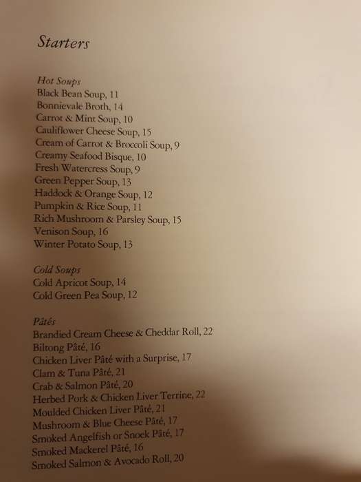 Woman`s World Cookbook - South African Favourite Recipes (Hardcover)