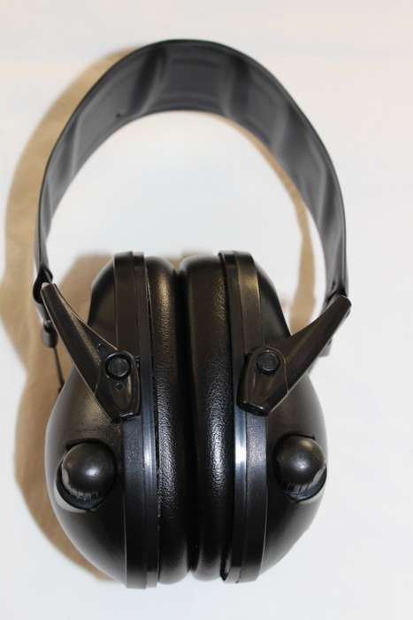 Brand New Electronic Earmuffs for Shooting. Hunting Earmuffs. Earphones