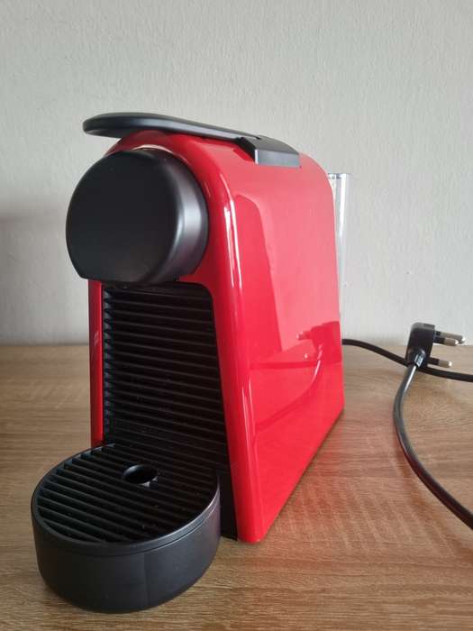Nespresso Essenza Espresso Machine (Red)
