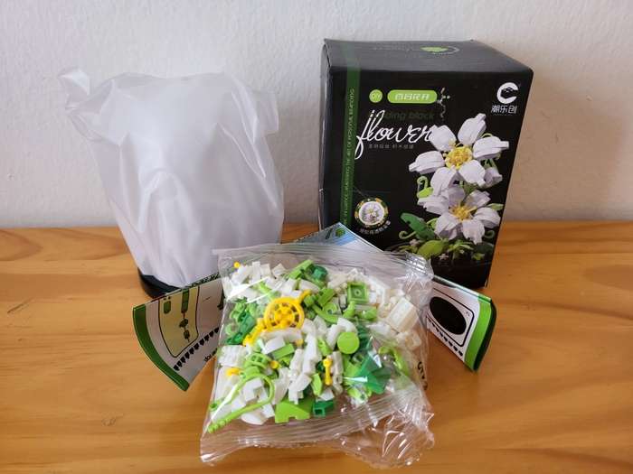 Generic LEGO flower | Mini Lillies | With Acrylic Cover