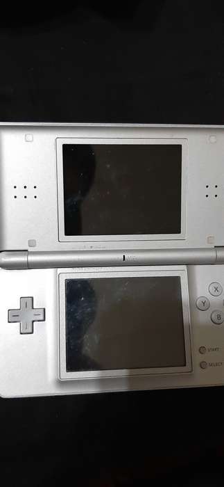 Nintendo DS Grey lots of scratches + 9 games