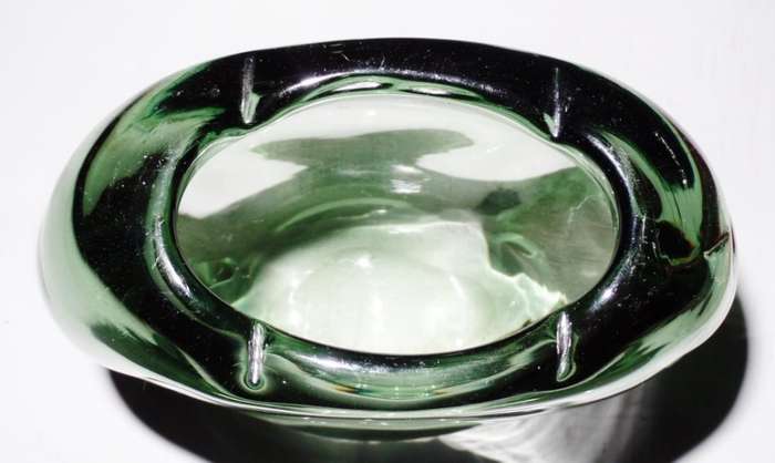 VINTAGE GLASS VASE - GREEN
