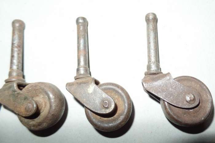 VINTAGE METAL FURNITURE CASTORS X 13