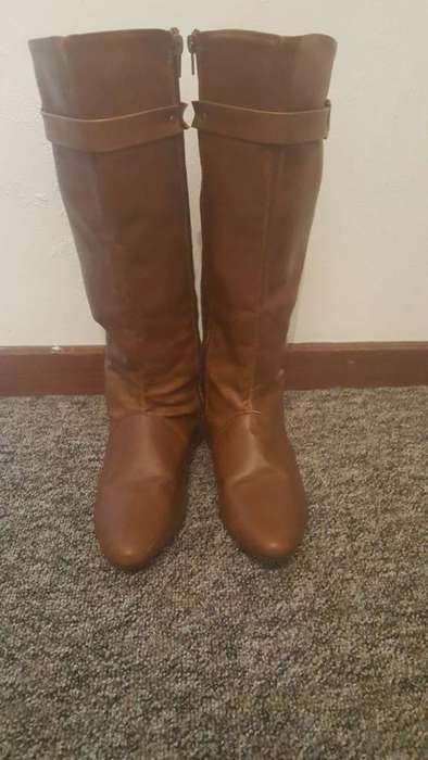 Tan Flat Boots