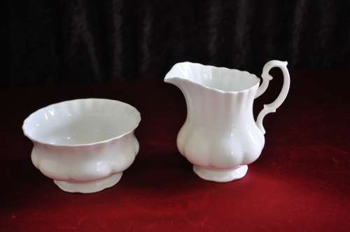 Royal Albert "Reverie" 40 Piece Tea Set   ---   Courier or Collections Please!!!