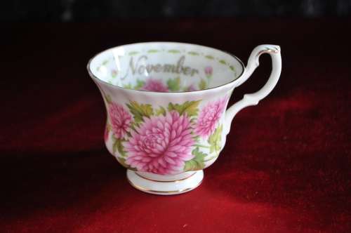 Royal Albert Flower Of The Month November "Chrysanthemum" Trio