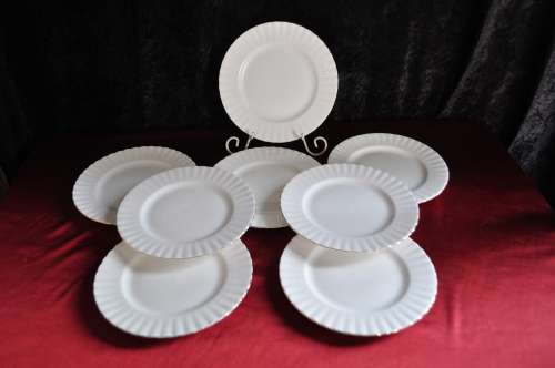 Royal Albert "Val D'or" 53 Piece Dinner Set.     ----    Collections or Courier Please!!