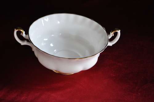 Royal Albert "Val D'or" 53 Piece Dinner Set.     ----    Collections or Courier Please!!