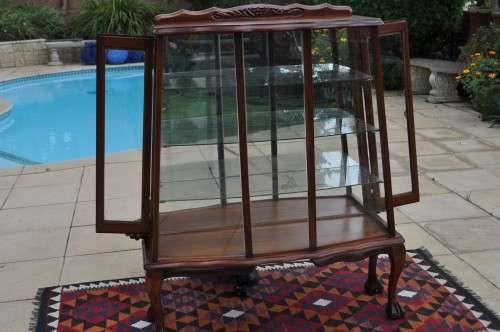 Imbuia Ball & Claw Display Cabinet   ---   Collections Only!!!