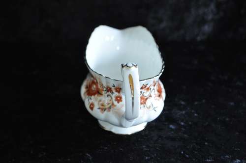 Royal Albert Gravy Boat & Saucer `Keepsake`