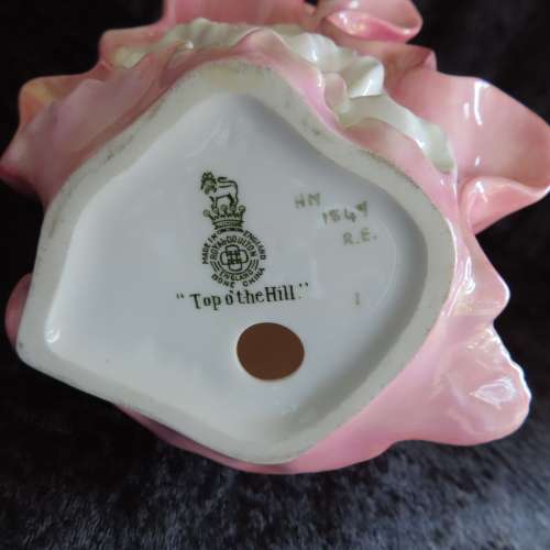 Royal Doulton Figurine `Top o' the Hill HN 1849