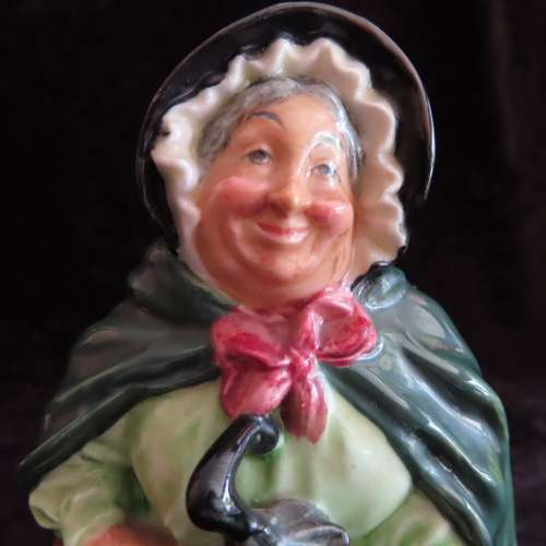 Royal Doulton Figurine `Sairey Gamp` HN 2100