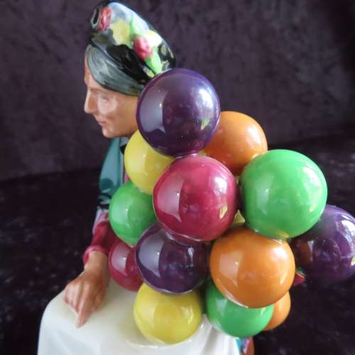 Royal Doulton Figurine `The Old Balloon Seller` HN 1315