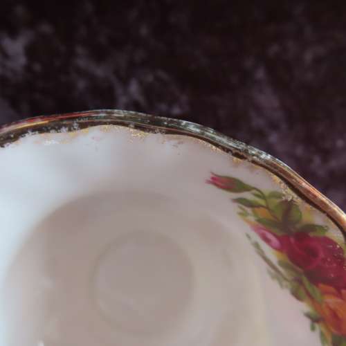 Rpyal Albert "Old country Roses" Tea Trio