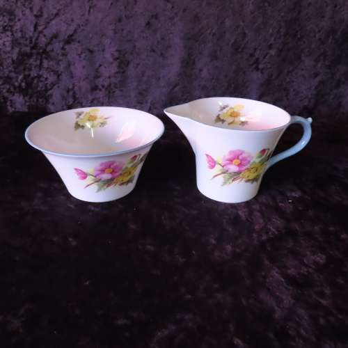 Shelley `Begonia` Milk Jug & Sugar Bowl (13427)
