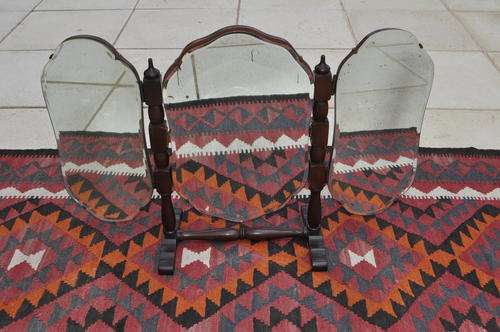 Mahogany Butterfly Dressing Table Mirror Set   ---  Collections Only !!!!