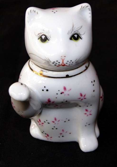 STUNNING OLD CAT SHAPED MILK JUG@@@CRAAAAZZZY R1 START