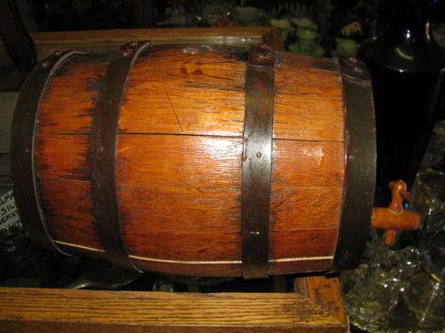 +*+*+*ABSOLUTELY BEAUTIFUL+*+*+ OLD OAK WINE BARREL WITH TAP@@@@ CRAAAZZZYYY R1 START!!!