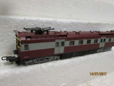 HO SCALE : LIMA SAR THIRD CLASS SUBURBAN DUMMY UNIT (BOXED) - LOT 529N