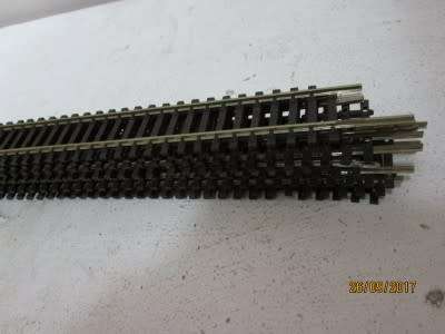 HO/OO SCALE : PECO FLEXI-TRACK x8 (CODE 100) - LOT 595P