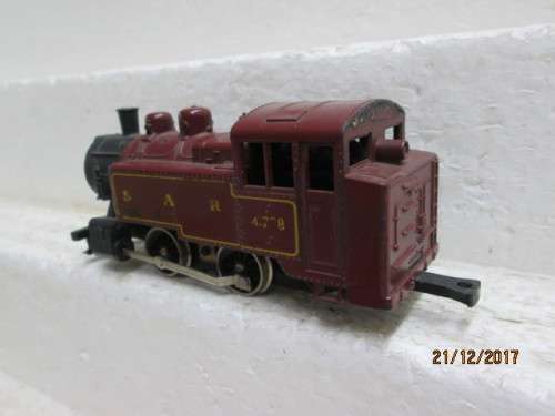 HO SCALE : LIMA RED SAR 0-4-0 STEAM LOCO - LOT 479Q