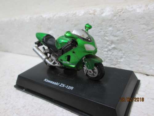 DIE-CAST 1:32 SCALE KAWAZAKI ZX-12R - LOT 551R