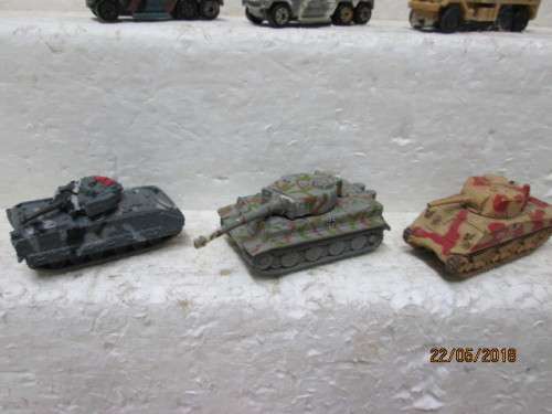 DIE CAST : MILITARY MICRO MACHINES x17 - LOT 54T