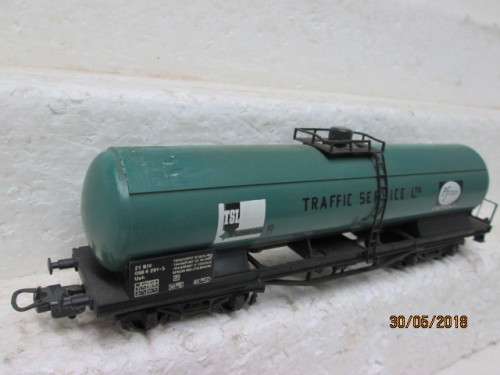 HO SCALE LIMA TANKER (PFIZER) - LOT 158T