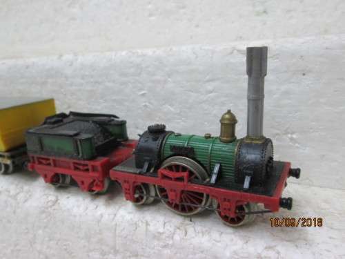 HO SCALE : TRIX ADLER OLD TIMER TRAIN SET (3-RAIL) - LOT 135U
