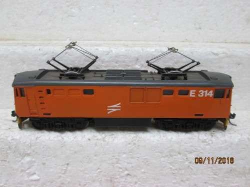 HO SCALE : LIFELIKE SAR CLASS 6E ELECTRIC LOCOMOTIVE - LOT 902U