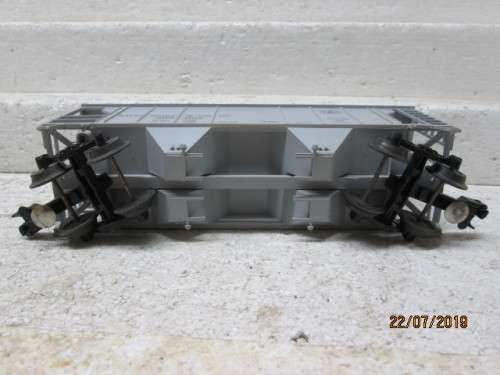 REDUCED TO CLEAR - O SCALE : BEV-BEL WEAVER 36FT OFFSET -SIDE HOPPER (BOXED)