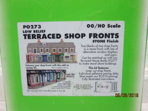 HO/OO SCALE : METCALFE TERRACED SHOP FRONTS (No PO273) - LOT 998W