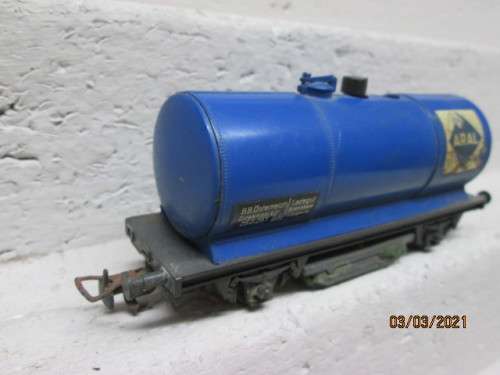 HO SCALE : LILYPUT: ARAL  TANKER - RAIL CLEANER