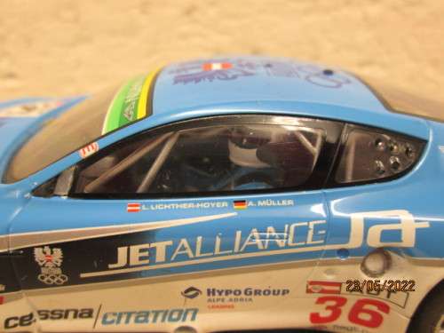 1:32 SCALE : HORNBY : ASTON MARTIN DBR9 SLOT CAR