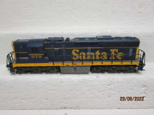 HO SCALE : ATLAS : SANTE FE SD24 DIESEL LOCOMOTIVE
